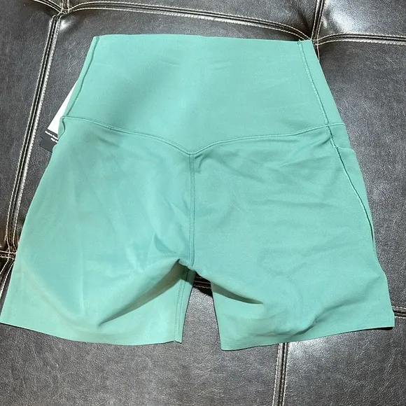 🎁 Nike Women's  Universa Medium-Support High-Waisted 5&quot; Biker Shorts