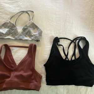 Alo sz small set of 3 sports bras/ bra tops