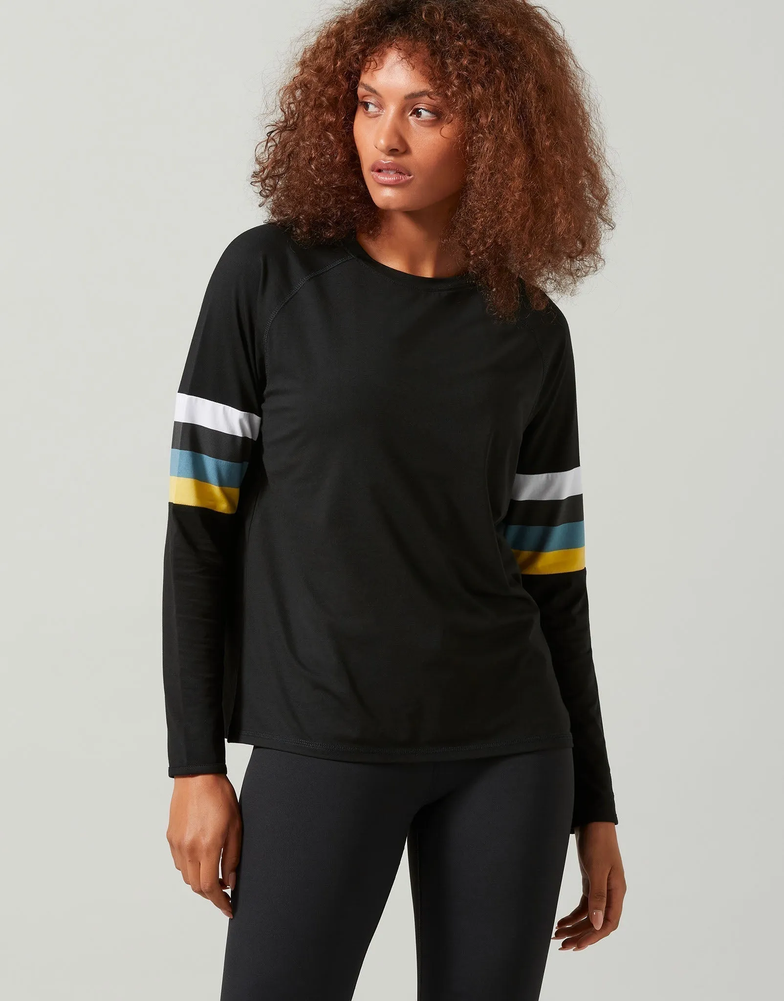 Anna-XR Top in Black Lemon