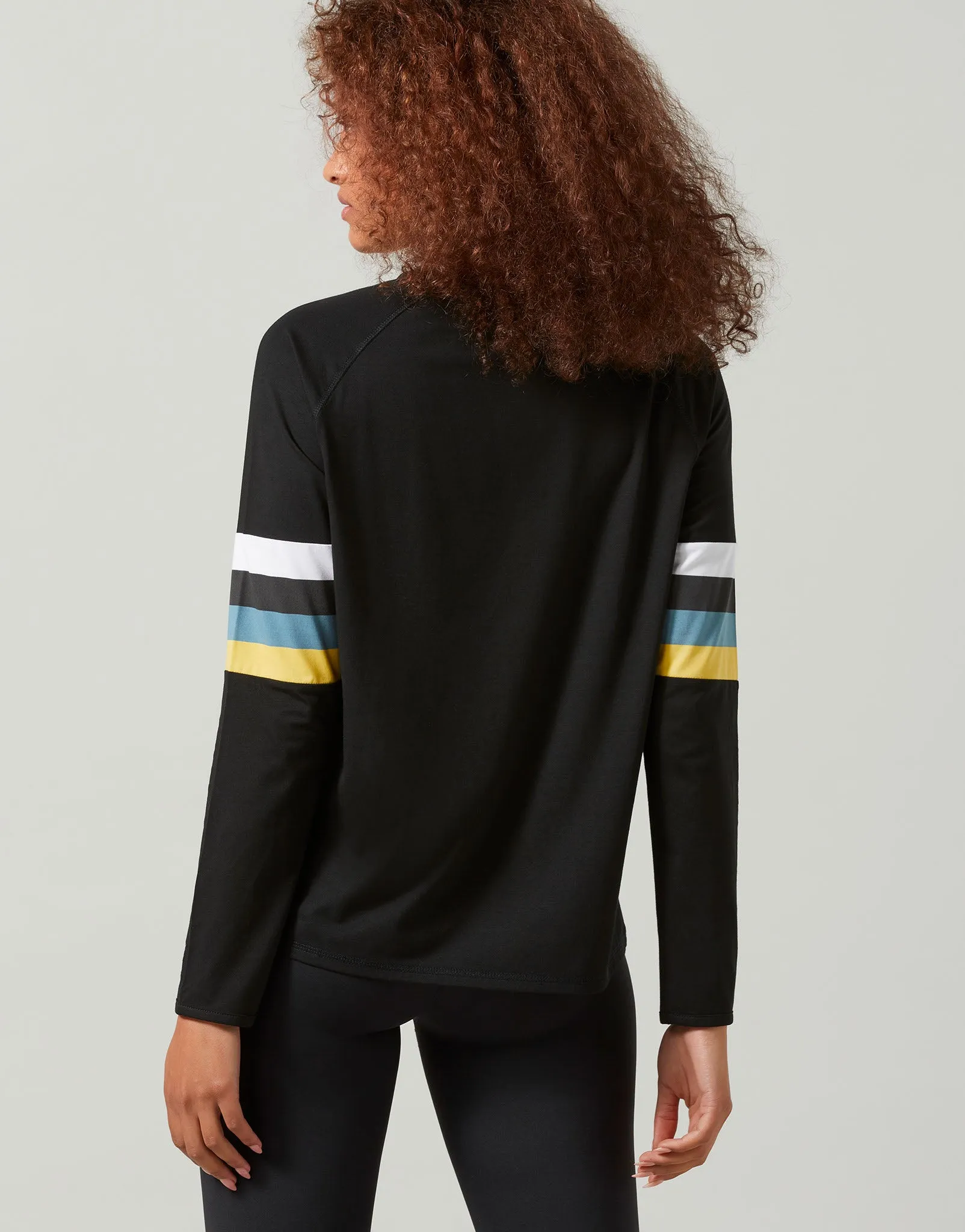 Anna-XR Top in Black Lemon