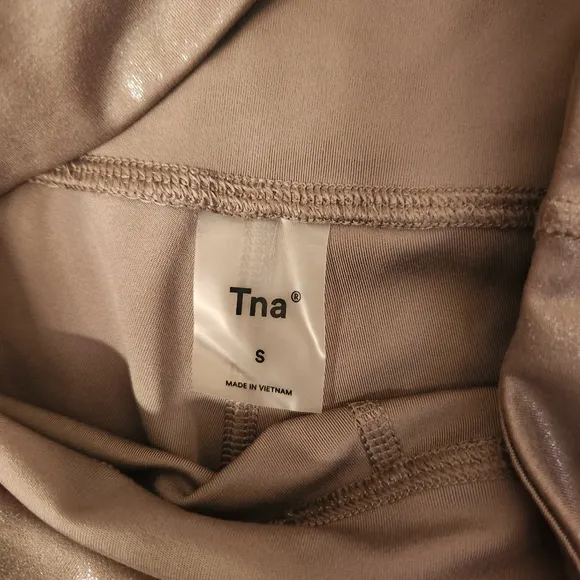 Aritzia tna iridescent nude high waisted shorts size s nwot