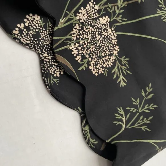 Aritzia Wilfred Arbe Shorts High Waist Scallop Hem Fully Lined Black Floral Sz 4