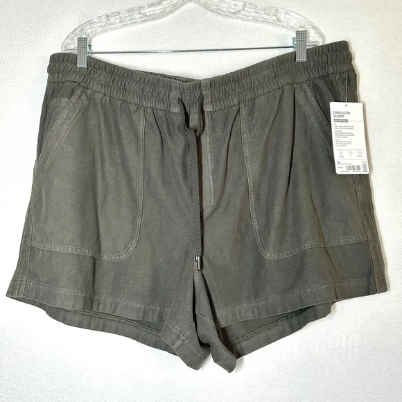 Athleta Farallon Shorts Women's 22 Olive Army Green Pockets Drawstring New