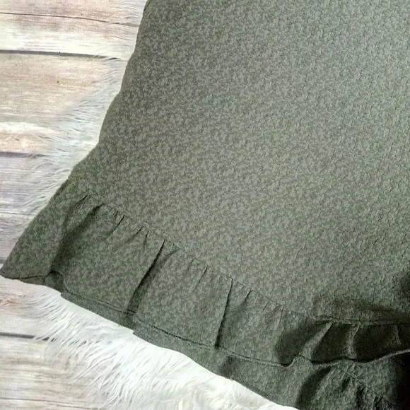 Club Monaco | Forest Green Ruffle High Rise Shorts