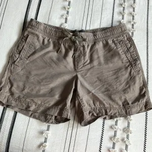 Eddie Bauer • pull on lounge shorts