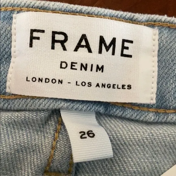 FRAME Le Grand Garçon Shorts Hurrah