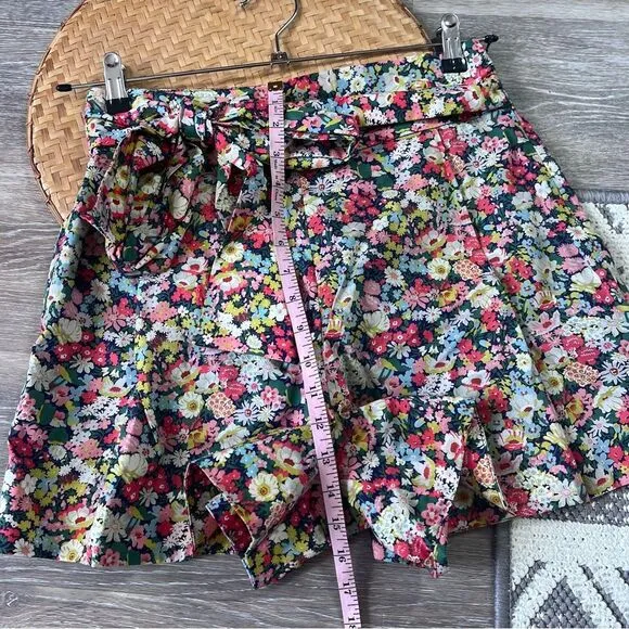 J. Crew liberty fabric floral high waisted tie belt waist shorts women’s size 6