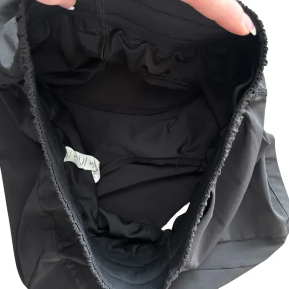Lululemon Black Track That High-Rise Lined Short 3&quot; Size 4