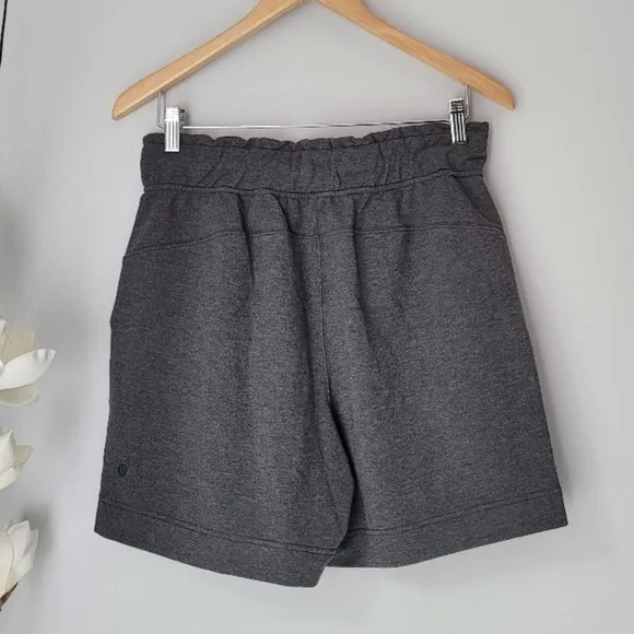 Lululemon Hello Sunday Shorts Size 6 NWT