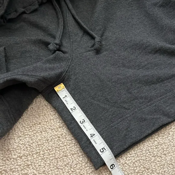 Lululemon Hello Sunday Shorts Size 6 NWT