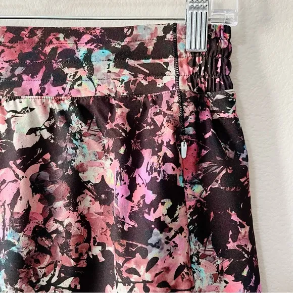 Lululemon Hotty Hot High-Rise Skirt Skort Stencil Blossom Red Multi Size 6