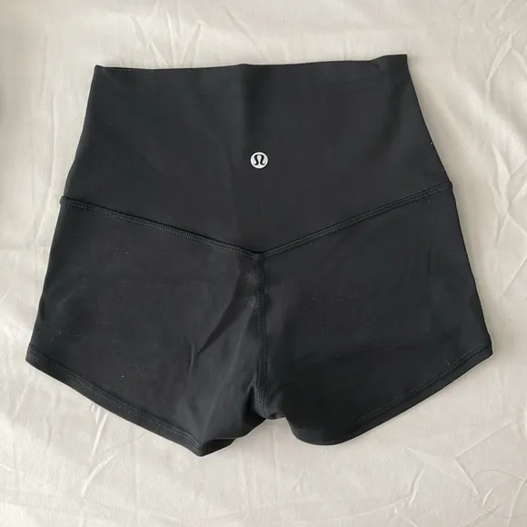 Lululemon Women’s High Rise 2” Align Shorts