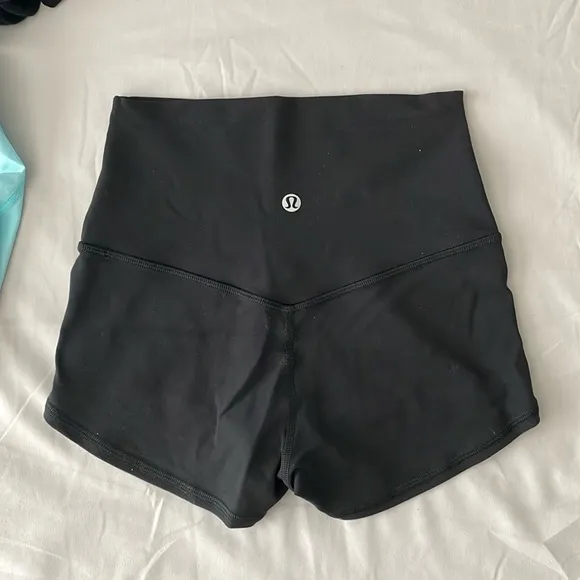 Lululemon Women’s High Rise 2” Align Shorts