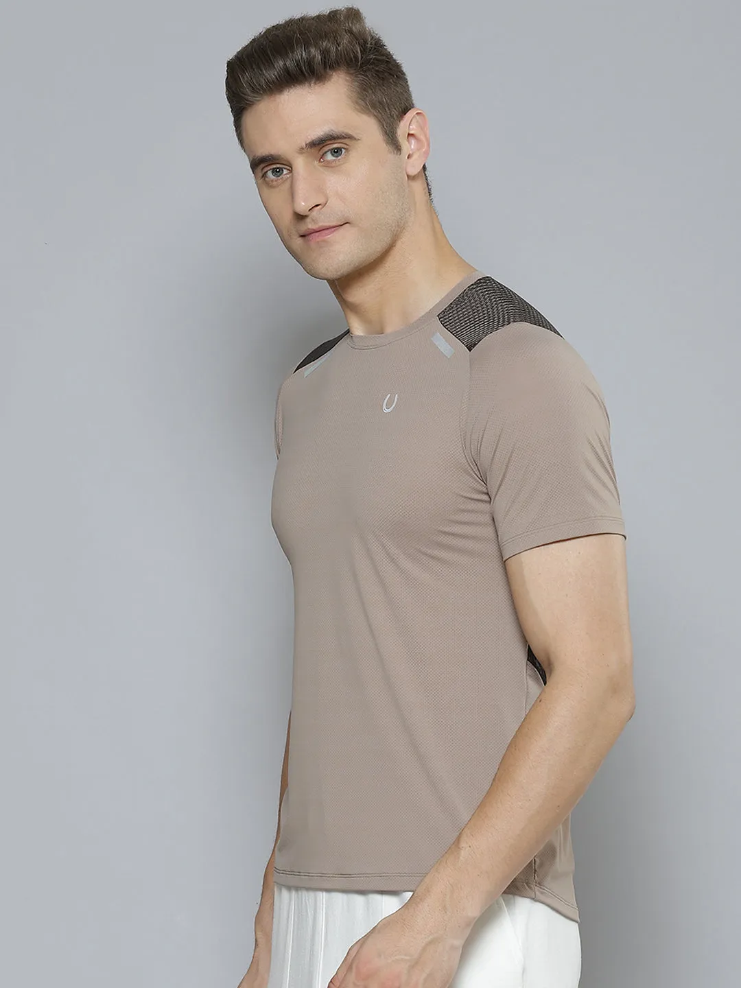 Men Beige & Grey Anti Odour Gym T-shirt