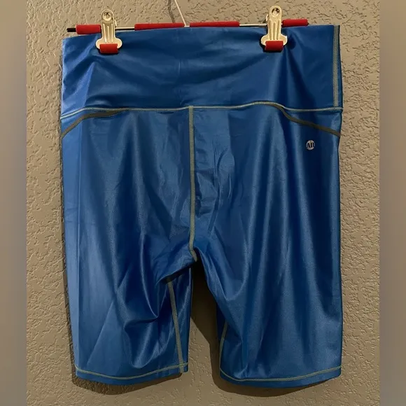 NWT Bandier Ultra High Rise Zip Front 9” Biker Shorts Blue Size 2XL