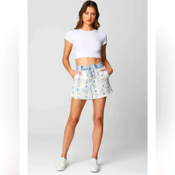 NWT Blank NYC Women’s Printed Quilted High Waisted Shorts White/Blue - Small