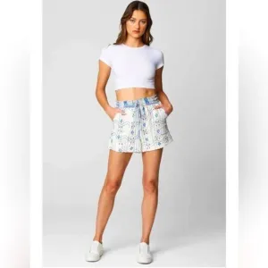 NWT Blank NYC Women’s Printed Quilted High Waisted Shorts White/Blue - Small