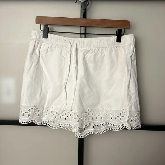 NWT Club Monaco Eyelet Shorts Size 6