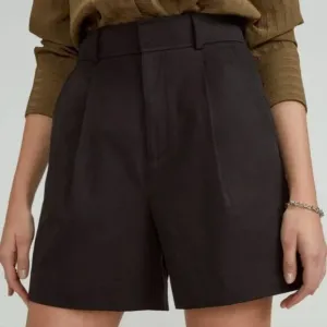 NWT Everlane The Way High Drape Short Womens 8 Black
