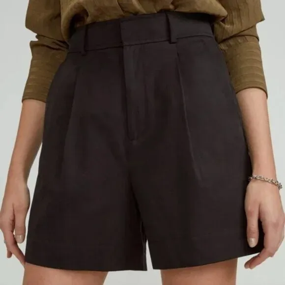 NWT Everlane The Way High Drape Short Womens 8 Black