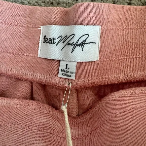NWT* Feat x Madison Prewett Collab Blanketblend Shorts - Women's Large