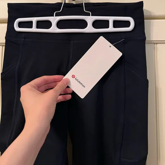 NWT - Lululemon - Women's Invigorate High-Rise Short 10&quot; - True Navy - Size: 6