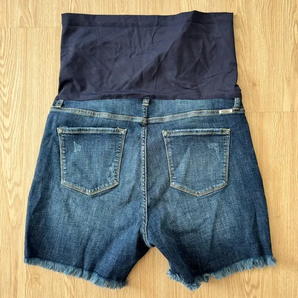 Pinkblush raw hem maternity jeans nwot