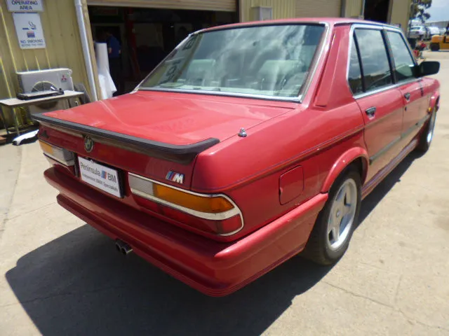 S2697 5' E28 Sedan M535i M30 MANUAL 1689/02
