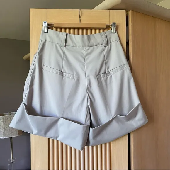 The Frankie Shop Low Classic Cuffed Trouser Shorts