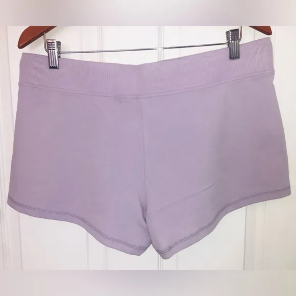 Ugg lounge shorts (L)
